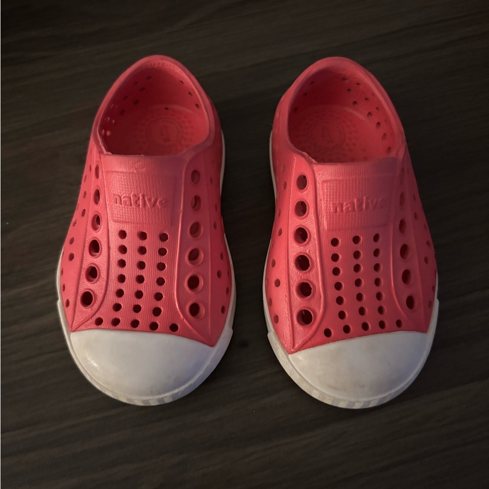 Native Kids Pink and White Water Shoes